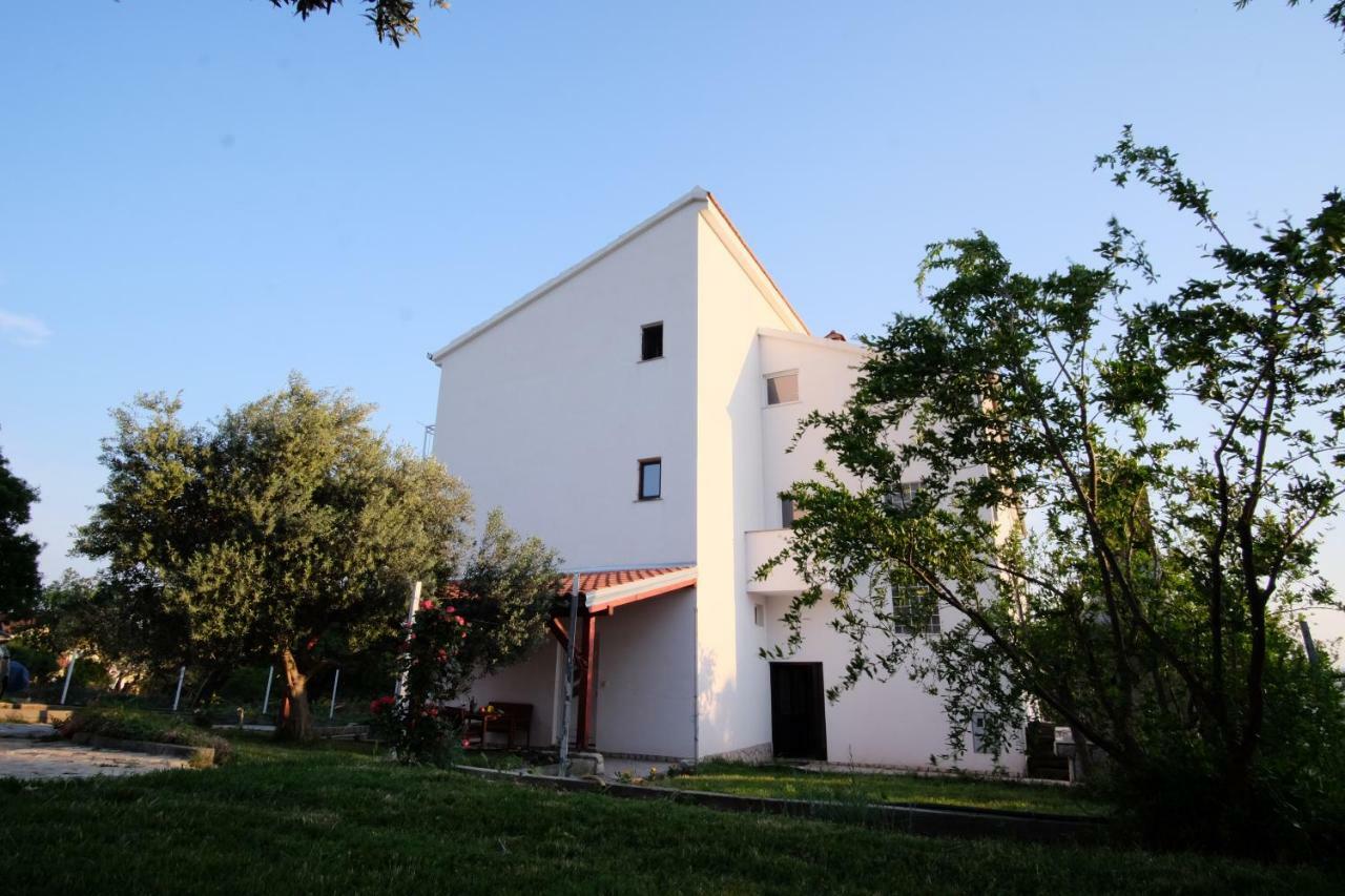 Apartmani Viktorija Vrana  Exterior foto