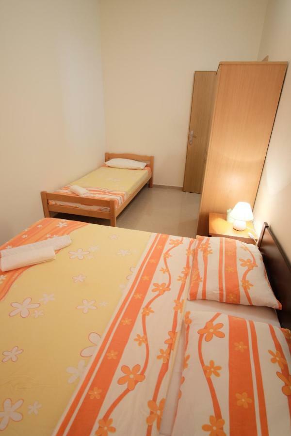 Apartmani Viktorija Vrana  Exterior foto