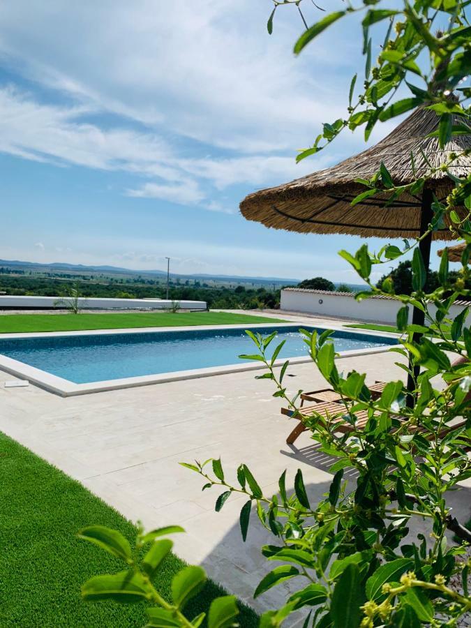 Apartmani Viktorija Vrana  Exterior foto